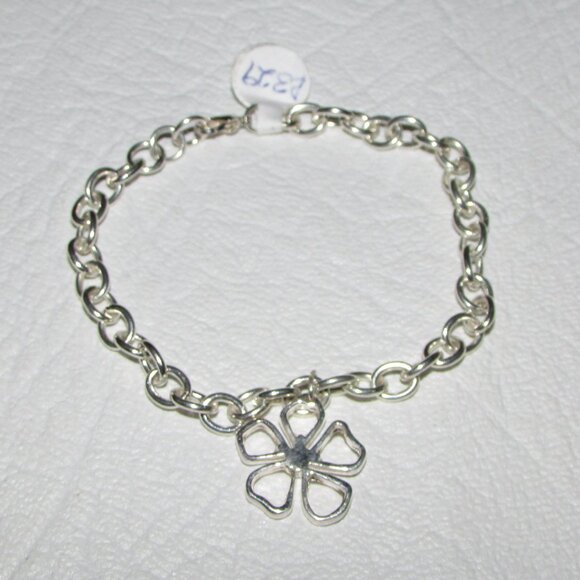 Silver Link Bracelet with Flower Charm - NEW - Picture 1 of 6